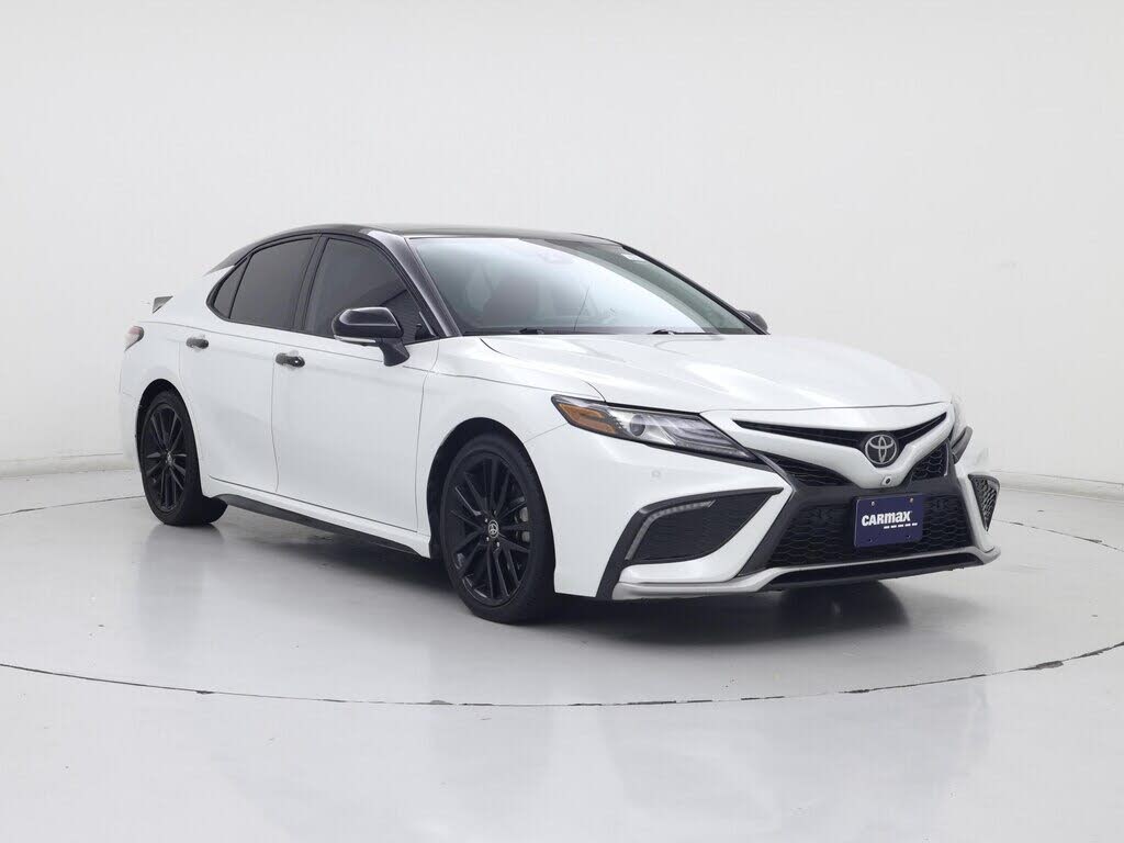 2022 Toyota Camry XSE V6 FWD