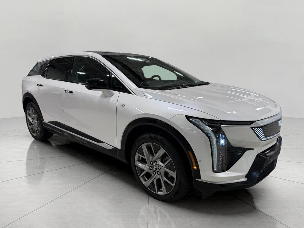 2025 Cadillac OPTIQ Luxury 2 AWD