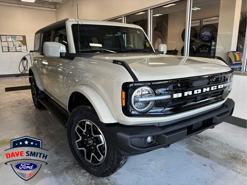 2025 Ford Bronco Outer Banks 4-Door 4WD