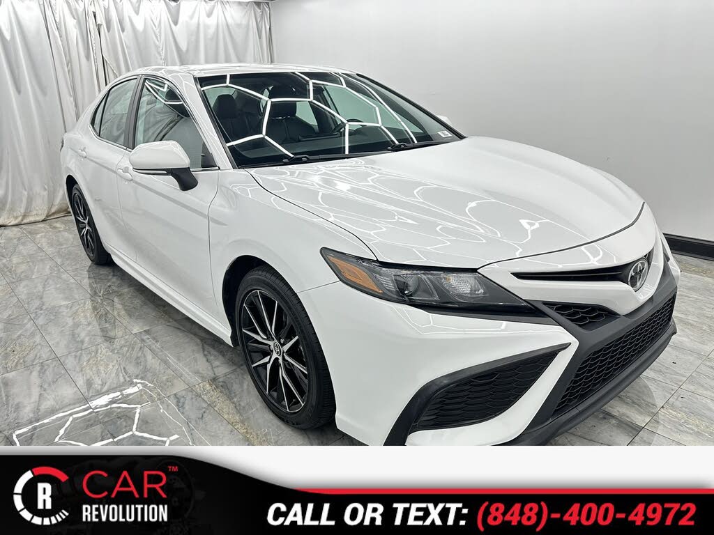 2022 Toyota Camry SE FWD