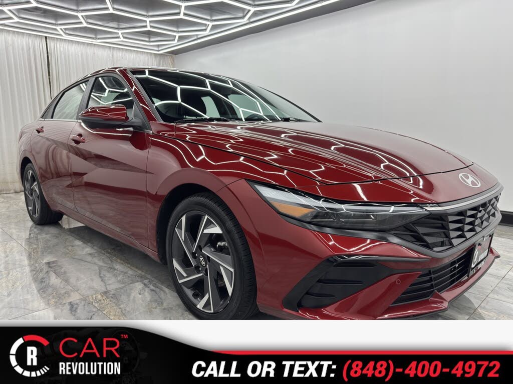 2024 Hyundai Elantra Limited FWD