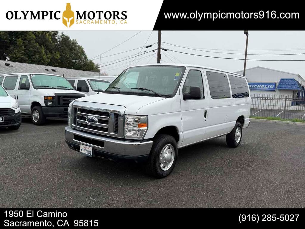 2012 Ford E-Series E-350 XLT Super Duty Passenger Van