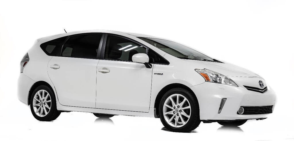 2013 Toyota Prius v Five FWD