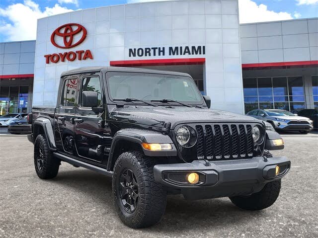 2022 Jeep Gladiator Sport Crew Cab 4WD