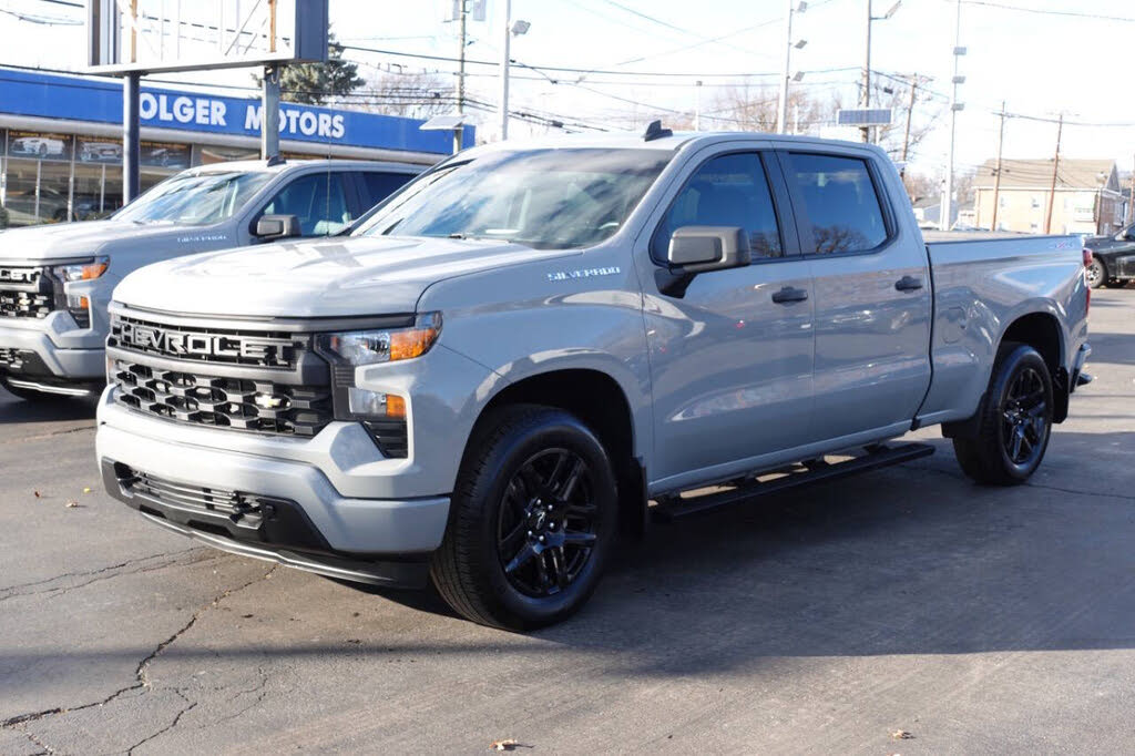 2024 Chevrolet Silverado 1500 Custom Crew Cab 4WD