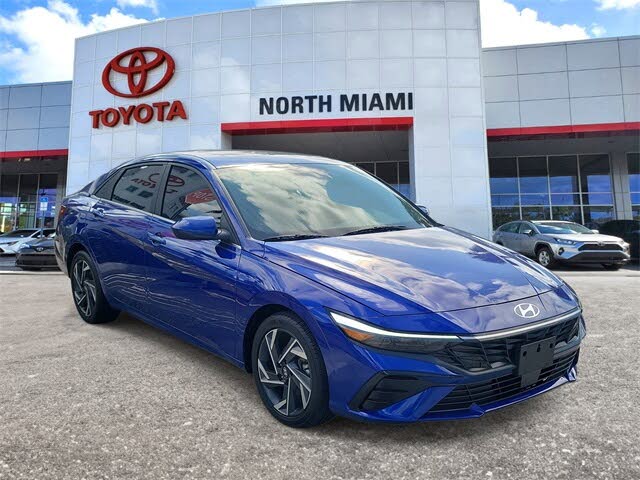 2024 Hyundai Elantra SEL FWD