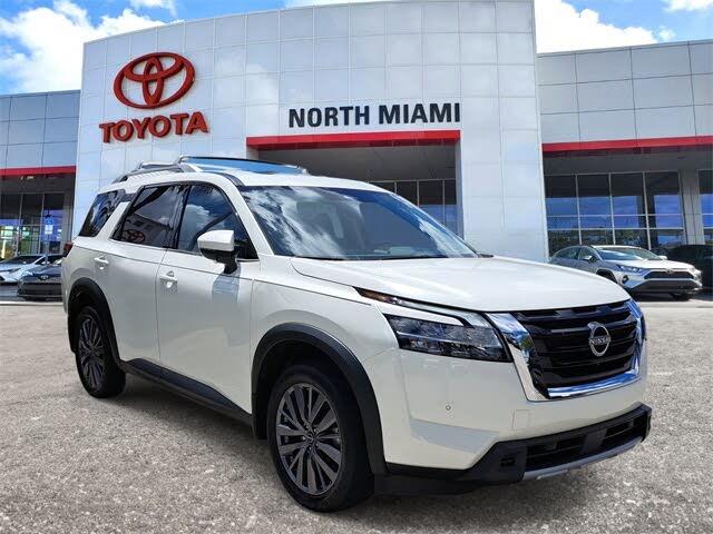 2024 Nissan Pathfinder SL FWD