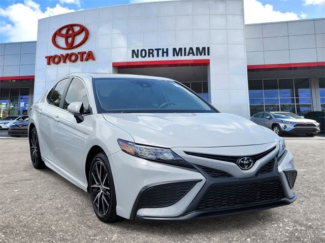 2024 Toyota Camry SE FWD