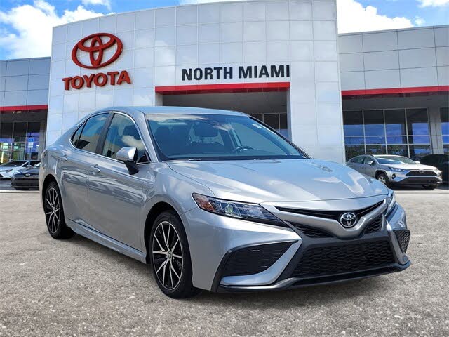 2024 Toyota Camry SE FWD