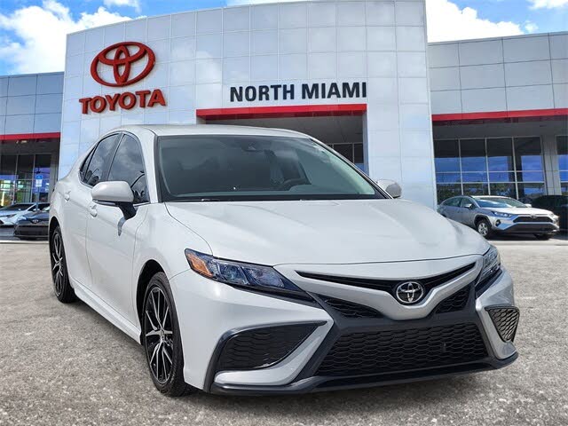 2024 Toyota Camry SE FWD