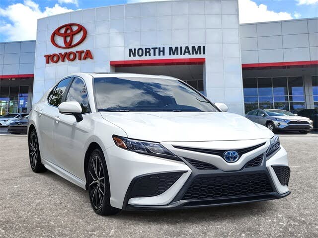 2024 Toyota Camry Hybrid SE FWD