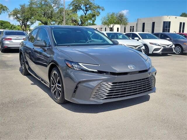 2025 Toyota Camry XLE FWD