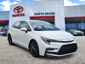 Toyota Corolla SE FWD