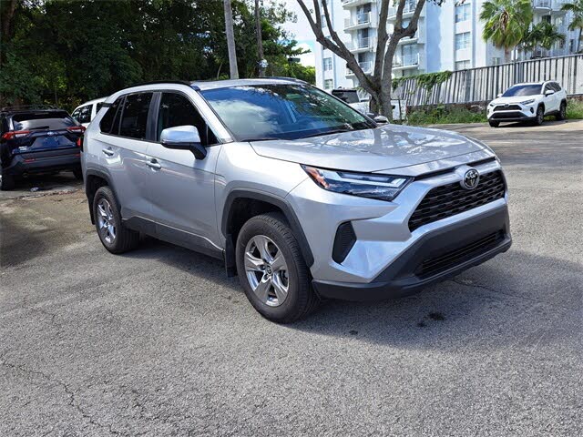 2025 Toyota RAV4 XLE FWD