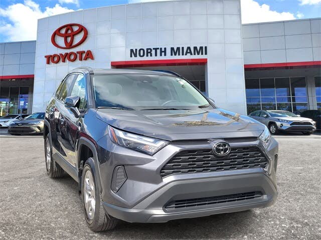 2025 Toyota RAV4 XLE FWD