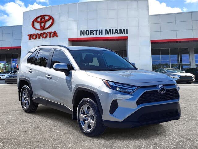 2025 Toyota RAV4 XLE FWD