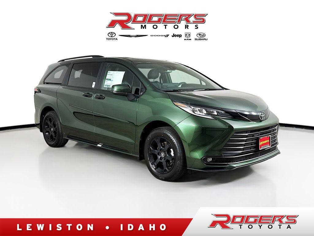2026 Toyota Sienna Woodland Edition 7-Passenger AWD