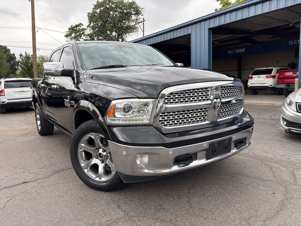 2015 RAM 1500 Laramie Crew Cab 4WD