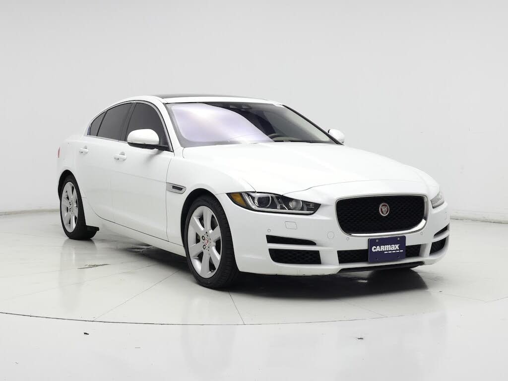 2019 Jaguar XE 25t Premium RWD