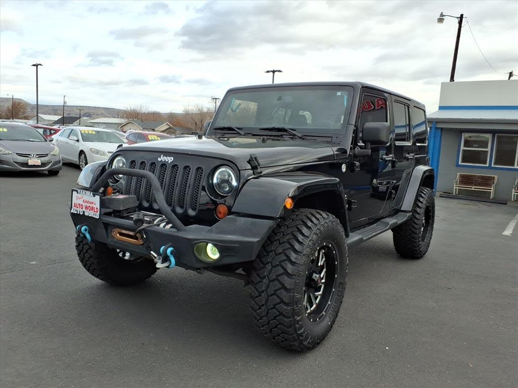 2013 Jeep Wrangler Unlimited Sahara 4WD