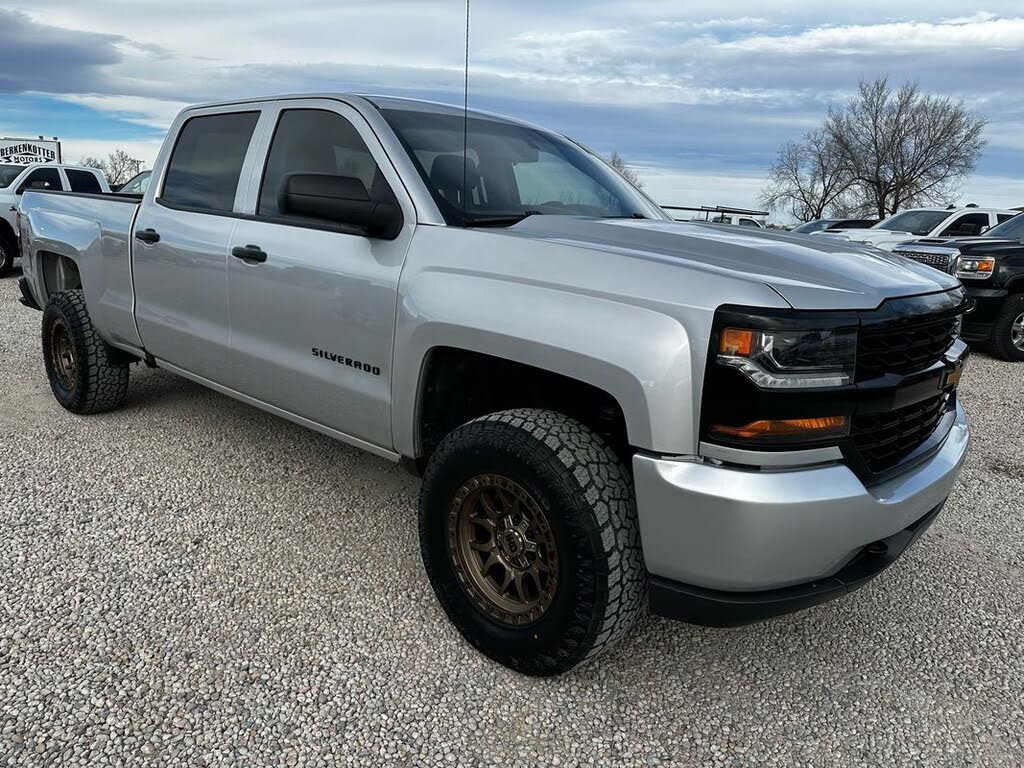 2018 Chevrolet Silverado 1500 LS Crew Cab 4WD