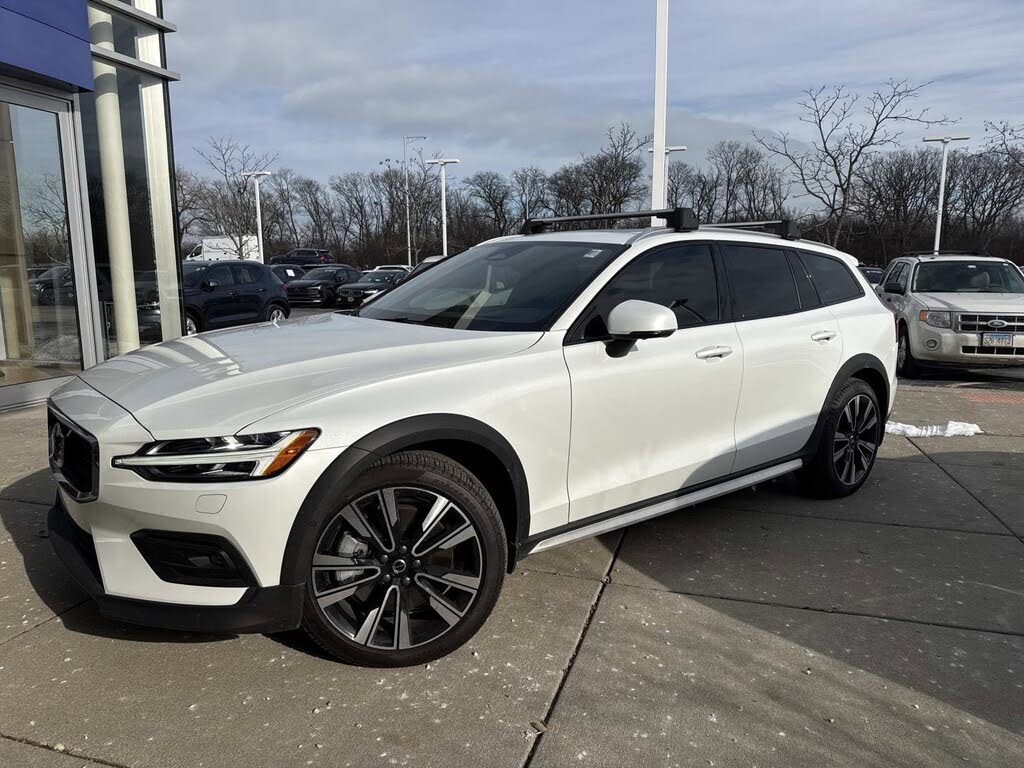 2025 Volvo V60 Cross Country B5 Ultra AWD