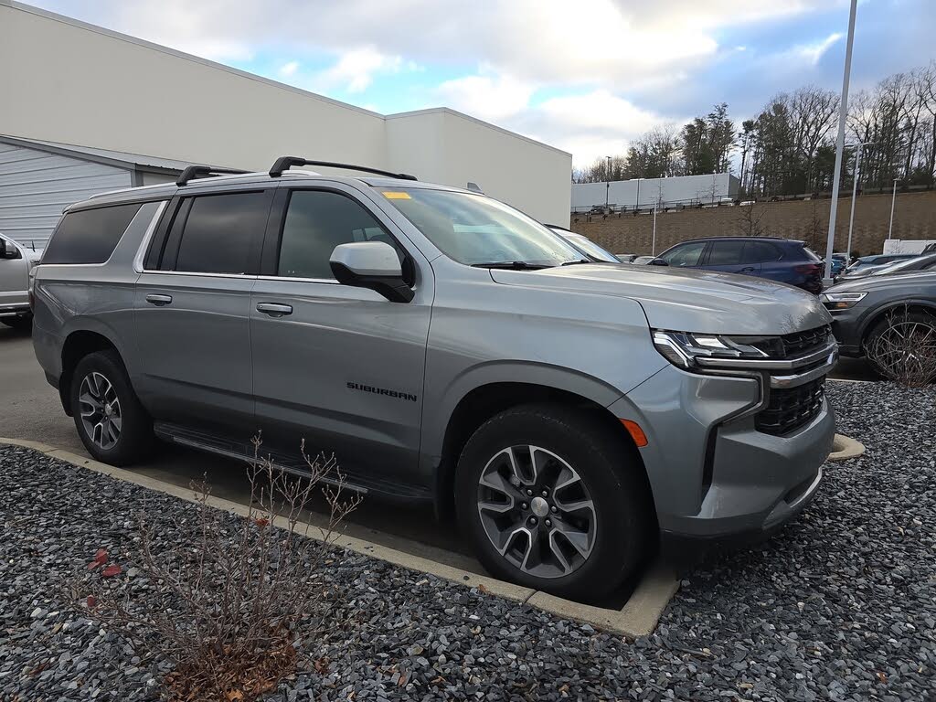 2023 Chevrolet Suburban LS 4WD