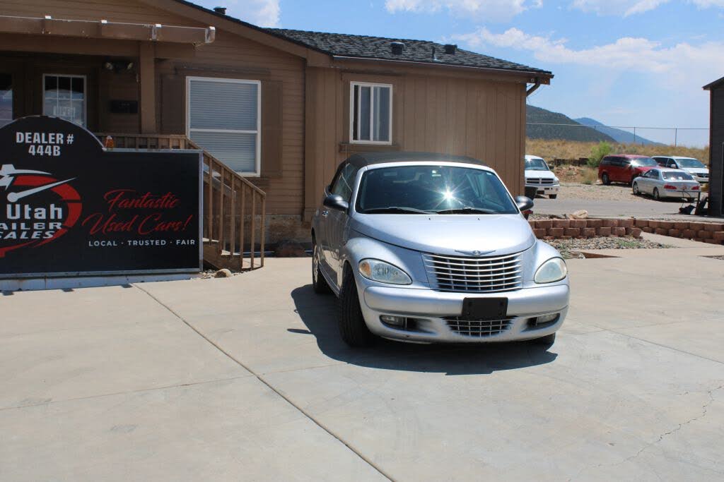 2005 Chrysler PT Cruiser Touring Convertible FWD