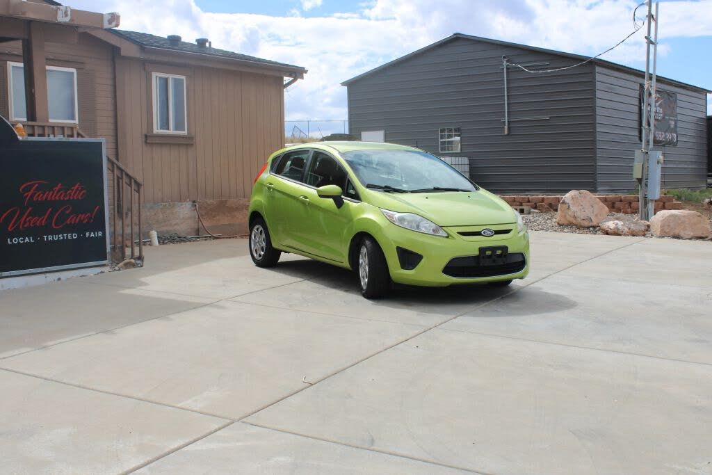 2012 Ford Fiesta SE Hatchback