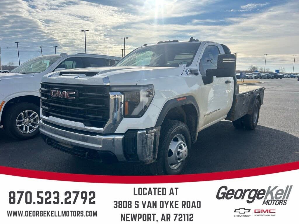 2024 GMC Sierra 3500HD Chassis Pro Regular Cab 4WD