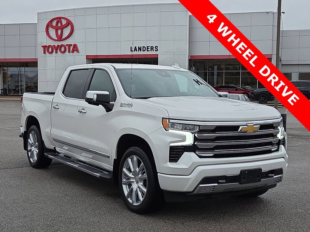 2025 Chevrolet Silverado 1500 High Country Crew Cab 4WD