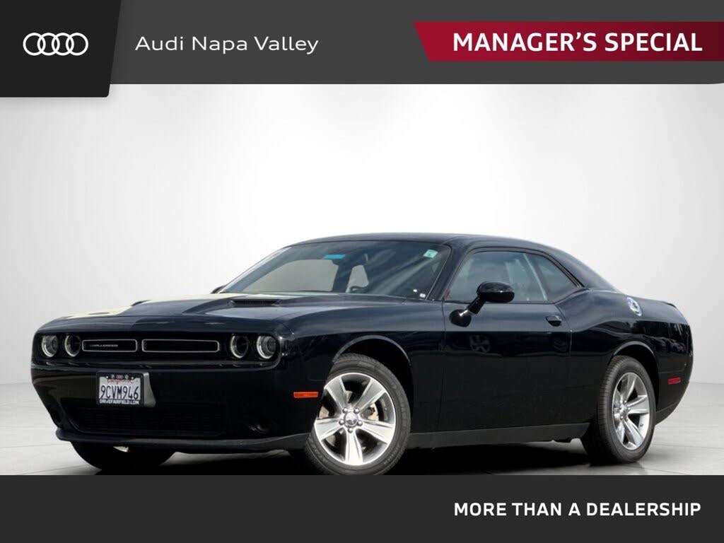 2022 Dodge Challenger SXT RWD