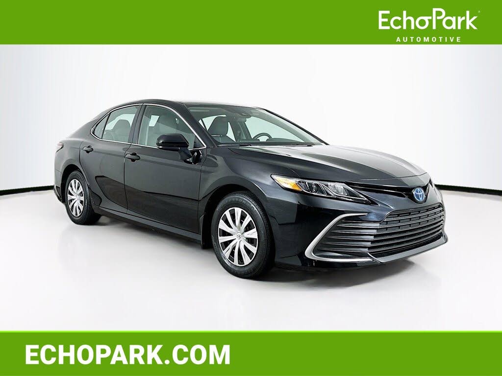 2022 Toyota Camry Hybrid LE FWD
