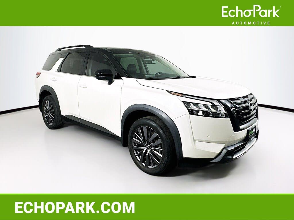2023 Nissan Pathfinder SL FWD