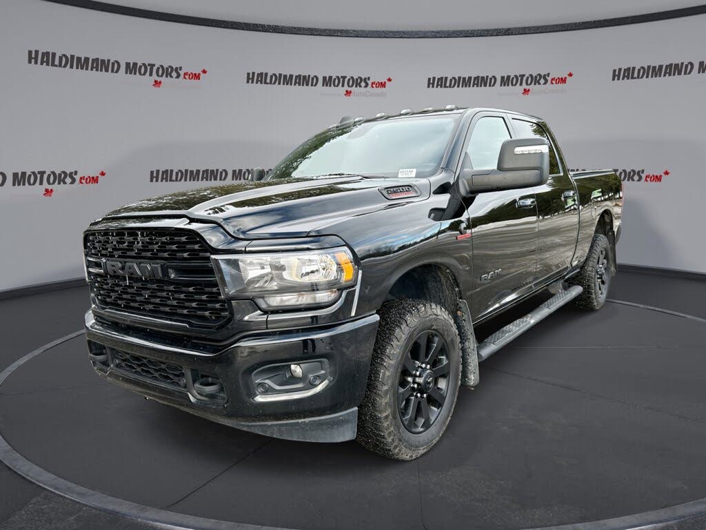 RAM 2500 Big Horn Crew Cab 4WD 2023