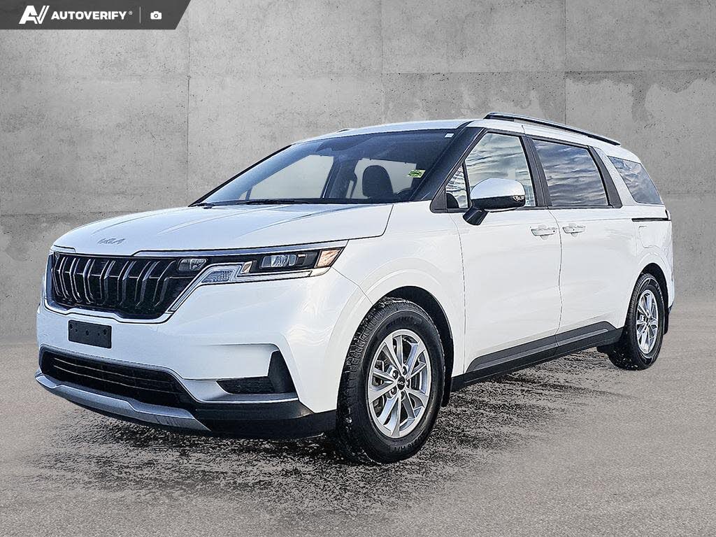 Kia Carnival LX FWD 2024