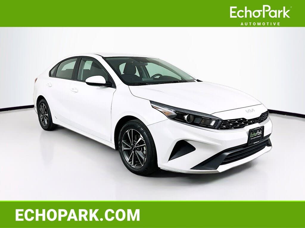 2024 Kia Forte LXS FWD