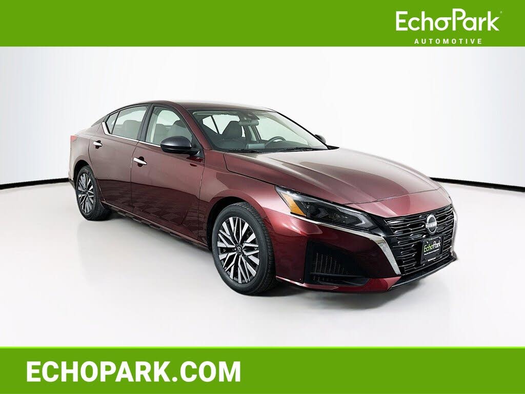 2024 Nissan Altima 2.5 SV FWD