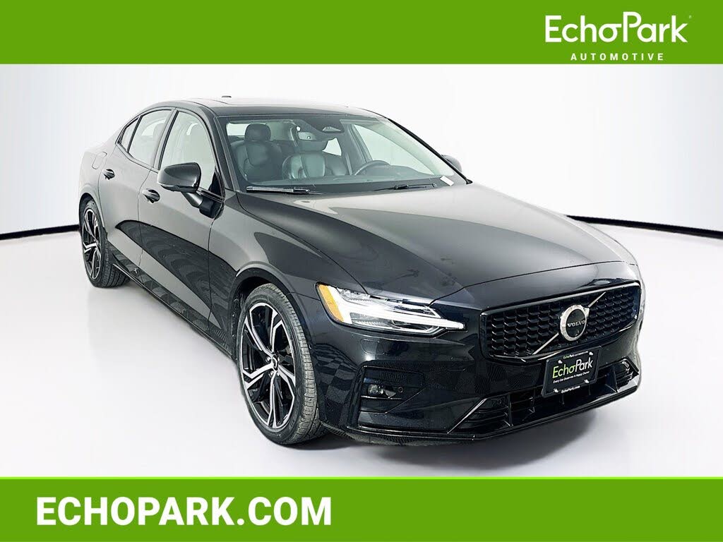 2024 Volvo S60 B5 Plus Dark Theme AWD