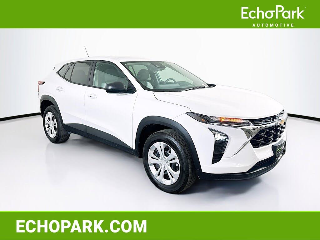 2025 Chevrolet Trax LS FWD