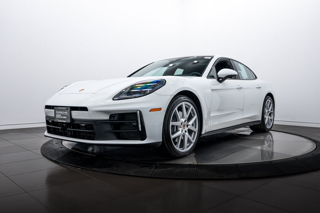 2025 Porsche Panamera 4 AWD
