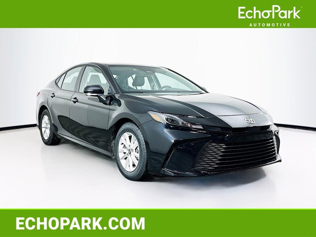 2025 Toyota Camry LE FWD