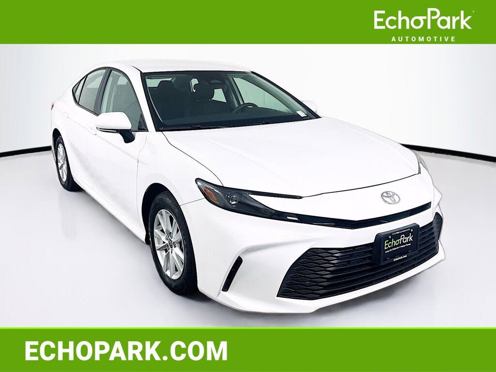 2025 Toyota Camry LE FWD