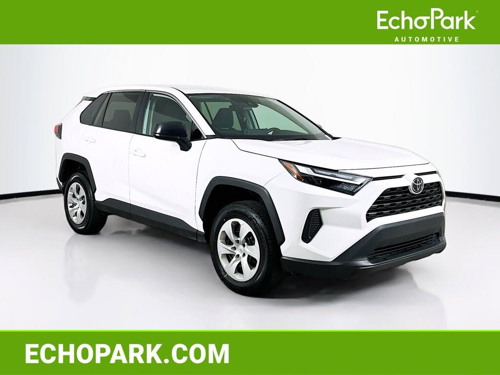 2025 Toyota RAV4 LE FWD