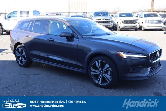 2025 Volvo V60 Cross Country B5 Plus AWD