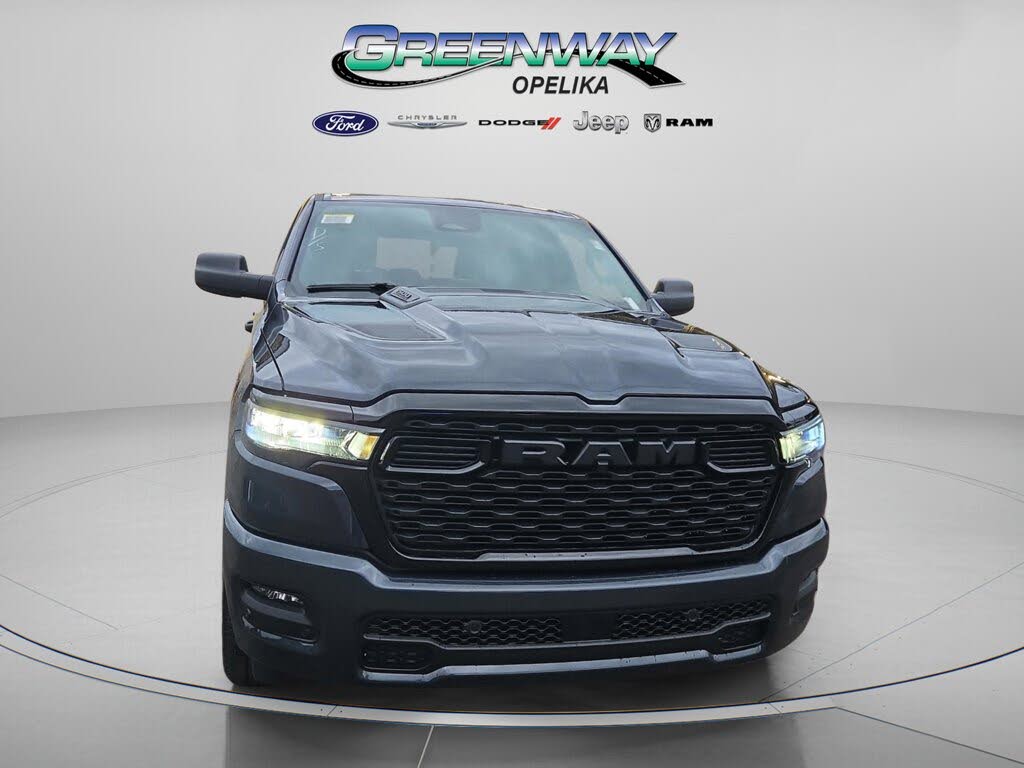 2026 RAM 1500 Express Crew Cab 4WD