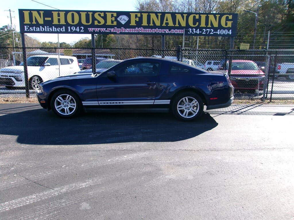 2010 Ford Mustang V6 Coupe RWD
