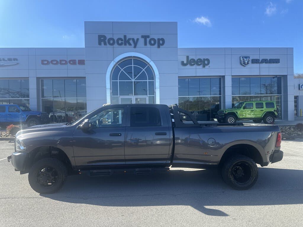 2016 RAM 3500 Tradesman Crew Cab LB DRW 4WD