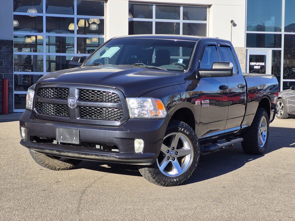 2017 RAM 1500 Express Quad Cab 4WD