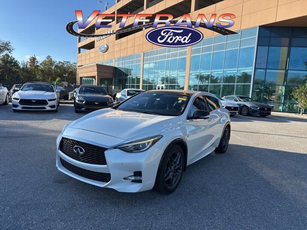 2018 INFINITI QX30 Sport FWD